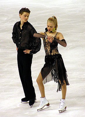 Kaitlyn Weaver &amp; Charles Clavey - Junior Compulsory Dance (Paso Doble)