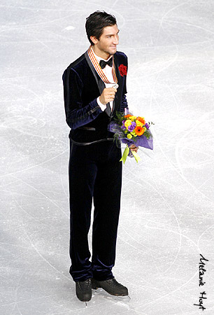 Evan Lysacek (USA) silver