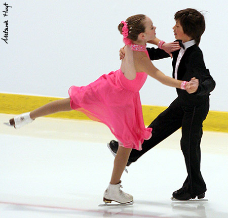 Katie Desveaux &amp; Dmitre Razgulajevs