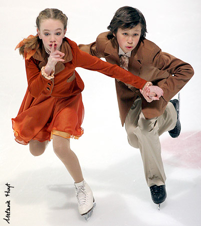 Katie Desveaux &amp; Dmitre Razgulajevs