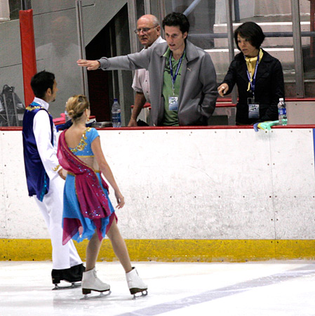 Pointing coach duo (not in sync--tsk tsk, M&amp;A)