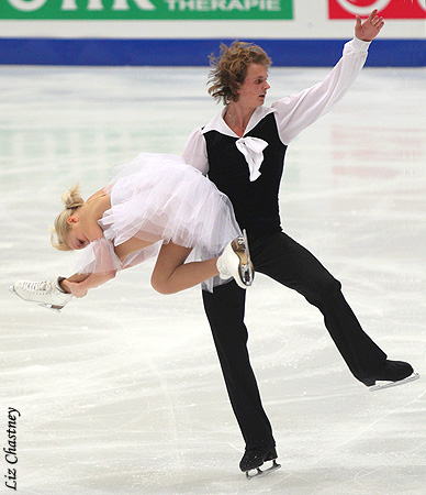 Evgenia Kosigina &amp; Nikolai Moroshkin (RUS)