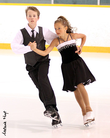 Alexis Mitchell &amp; Aidan von Holwede