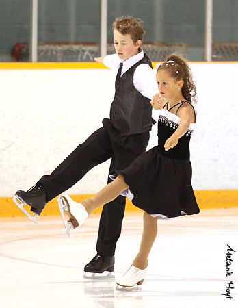 Alexis Mitchell &amp; Aidan von Holwede 