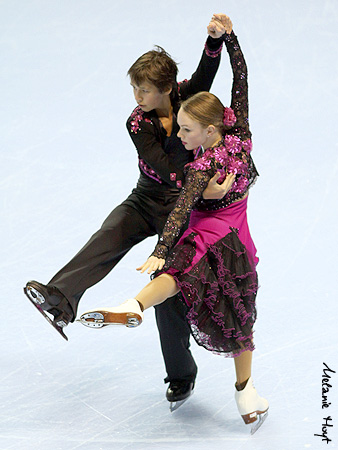Katie Desveaux &amp; Dmitre Razgulajevs