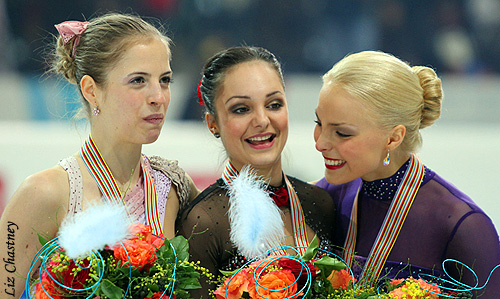 Something amusing during press photo time