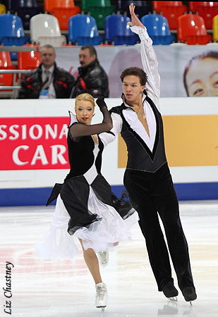 Ekaterina Bobrova &amp; Dmitri Soloviev (RUS) and part of a giant Mao-head
