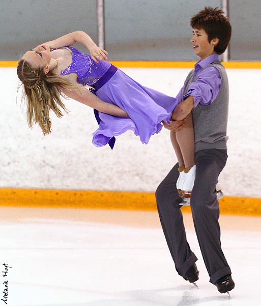 Katie Desveaux & Dmitre Razgulajevs