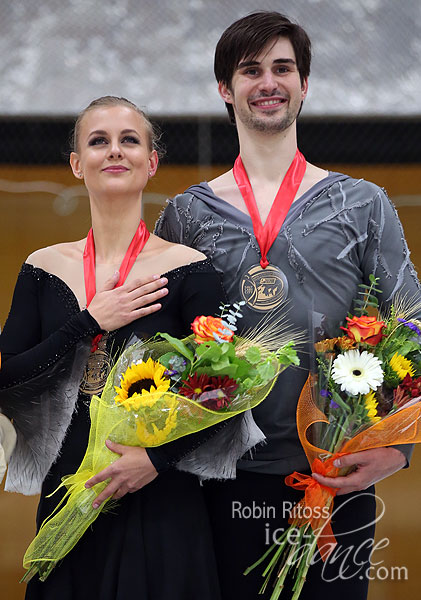 Hubbell & Donohue (Gold)