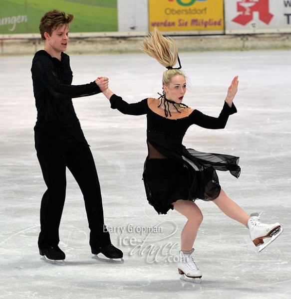 Nicole Kuzmich & Alexandr Sinicyn (CZE)