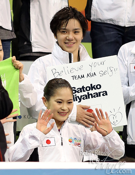 Shoma Uno (JPN) supporting Satoko Miyahara (JPN)