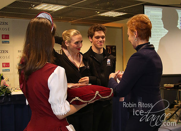 Parsons & Parsons (USA) receive their small medals