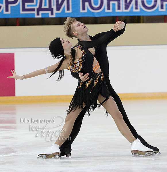 Viktoria Semenjuk & Artur Gruzdev (EST)