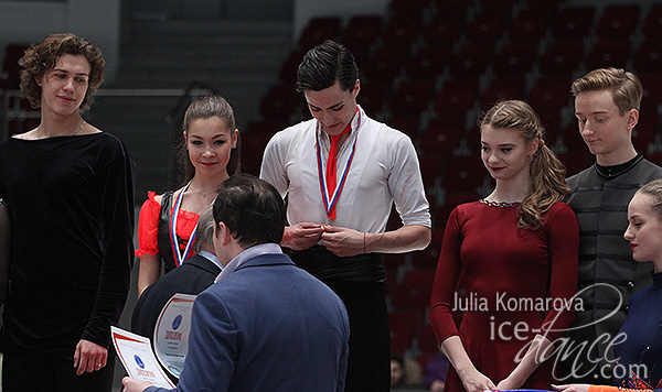 Kirill Aleshin receives his gold medal