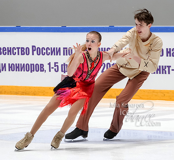 Arina Ushakova & Maksim Nekrasov