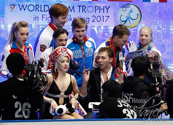 Bobrova & Soloviev wait for their scores