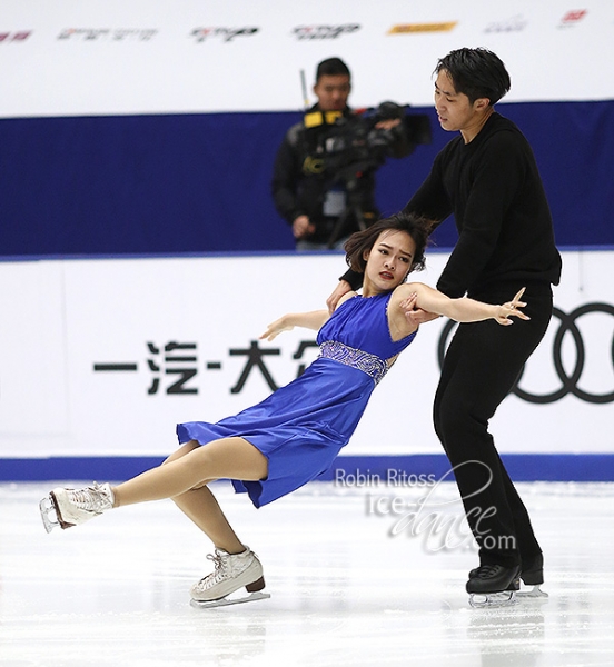 Xiaotong Wang & Kaige Zhao (CHN)