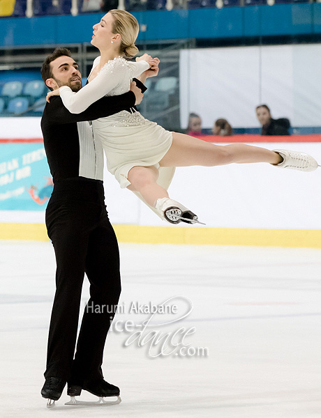 Olivia Smart & Adria Diaz (ESP)