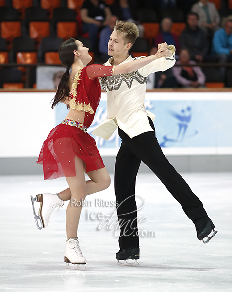Viktoria Semenjuk & Artur Gruzdev (EST)