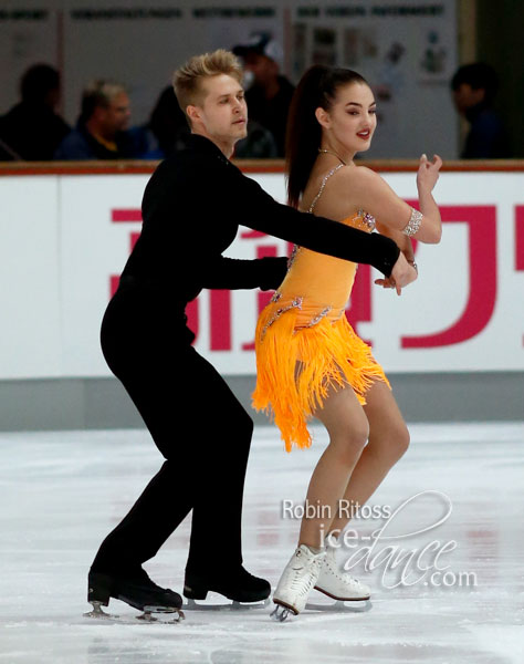 Viktoria Semenjuk & Artur Gruzdev (EST)