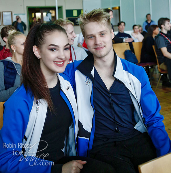 Viktoria Semenjuk & Artur Gruzdev (EST)