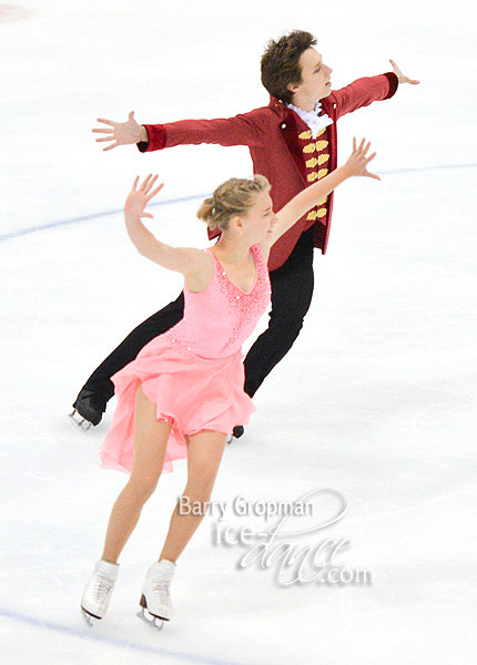 Emiliya Kalehanova & Uladzislau Palkhouski (BLR)	