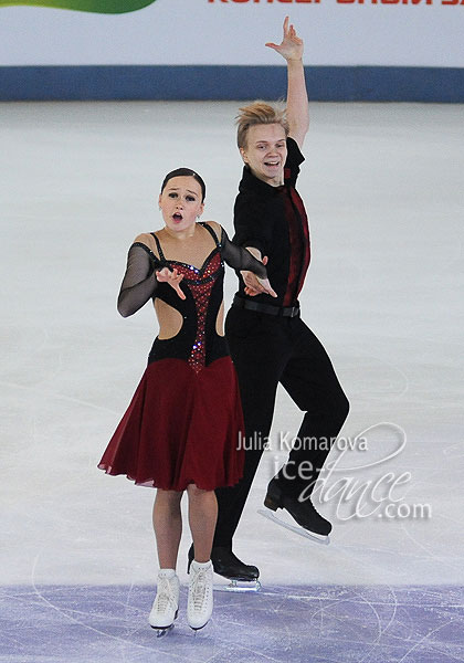 Valeriia Dementeva & Aleksei Novikov 