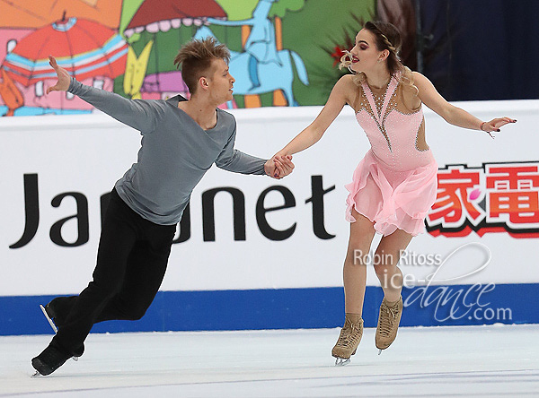 Viktoria Semenjuk & Artur Gruzdev (EST)