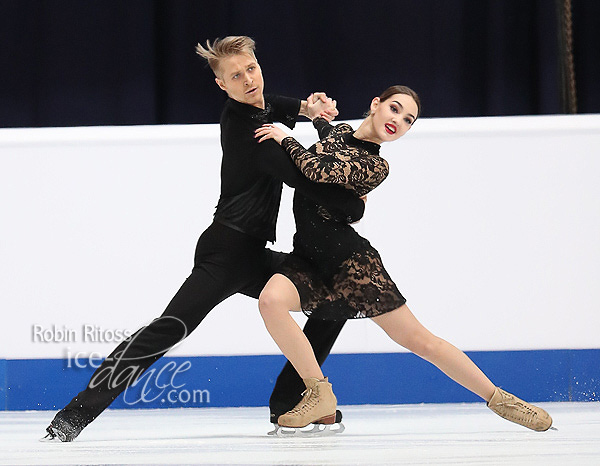 Viktoria Semenjuk & Artur Gruzdev (EST)