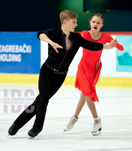 Anastasiia Sammel & Mykyta Pogorielov (UKR)