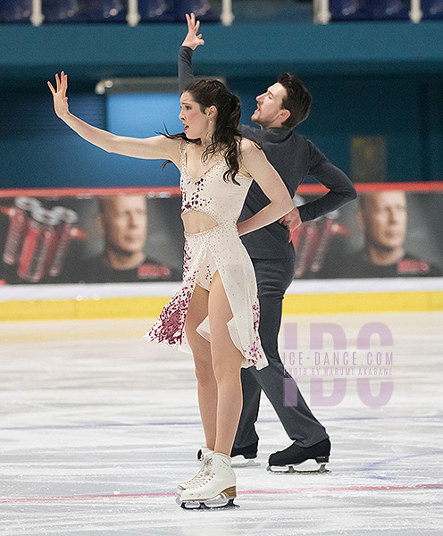 Lorraine Mcnamara & Quinn Carpenter (USA)