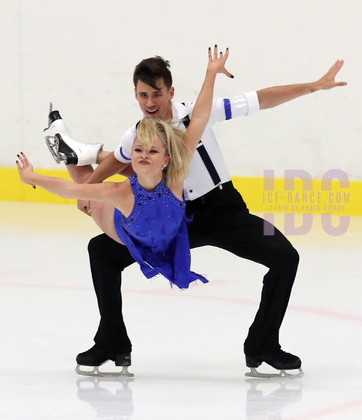 Molly Lanaghan & Dmitre Razgulajevs (CAN)
