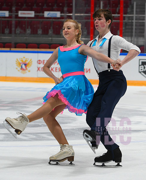 Anna Alyoshina & Fedor Gagarin