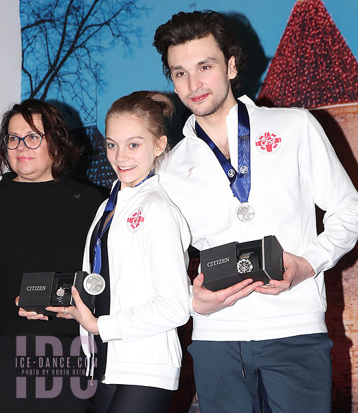 FD Small Medal Ceremony - Maria Kazakova & Georgy Reviya  (GEO)