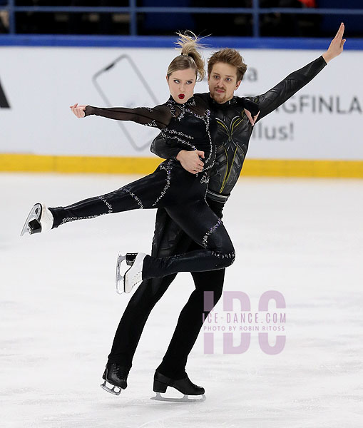 Christina Carreira & Anthony Ponomarenko (USA)