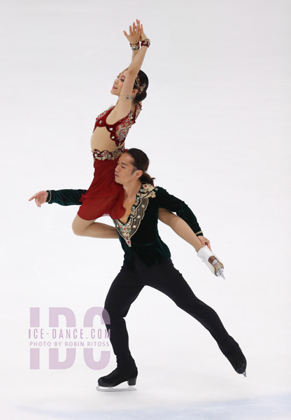 Kana Muramoto & Daisuke Takahashi (JPN)