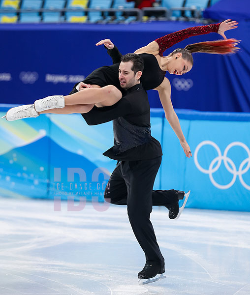 Oleksandra Nazarova & Maksym Nikitin (UKR)