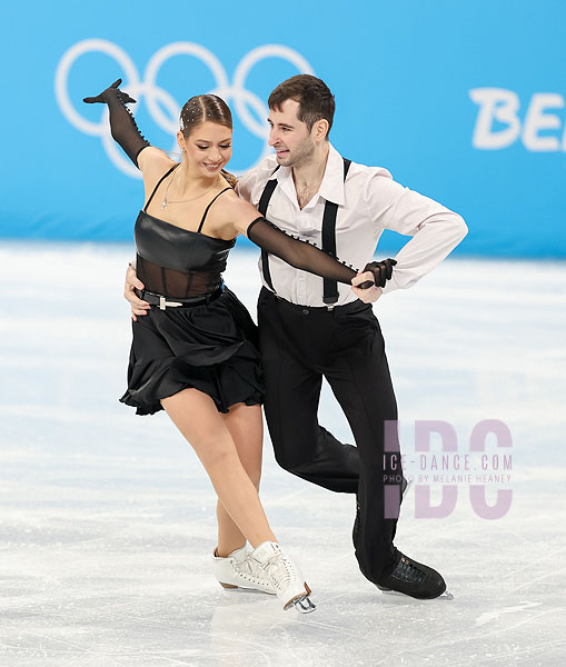 Oleksandra Nazarova & Maksym Nikitin (UKR)