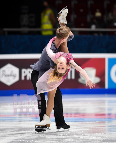 Ksenia Ermakova & Vladislav Panteleev