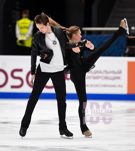 Arina Ushakova & Maxim Nekrasov