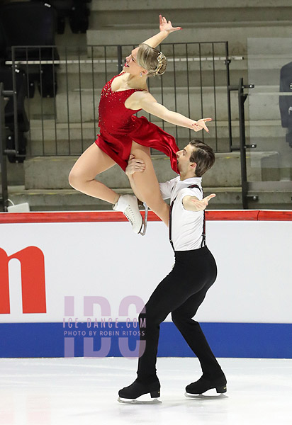 Phebe Bekker & James Hernandez (GBR)